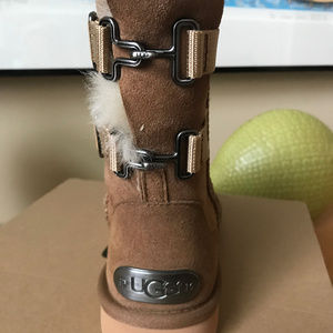 UGG Fairmont Chestnut Brown Shearling Sz 7 38 NIB